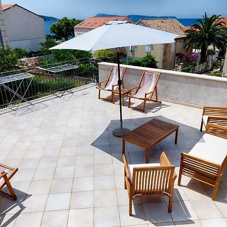 Apartments Kastelani Komiža Zewnętrze zdjęcie