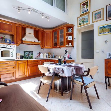 Apartments Kastelani Komiža Zewnętrze zdjęcie