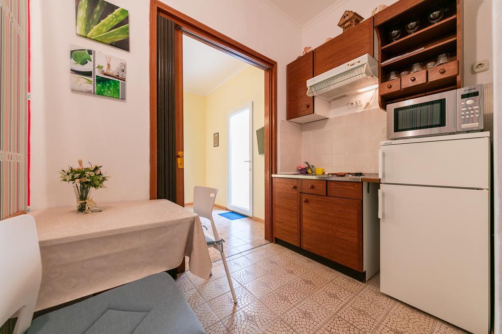 Apartments Kastelani Komiža Zewnętrze zdjęcie