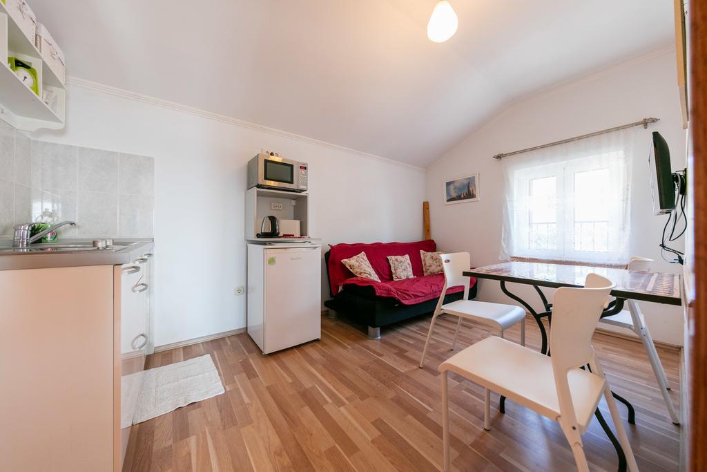Apartments Kastelani Komiža Zewnętrze zdjęcie