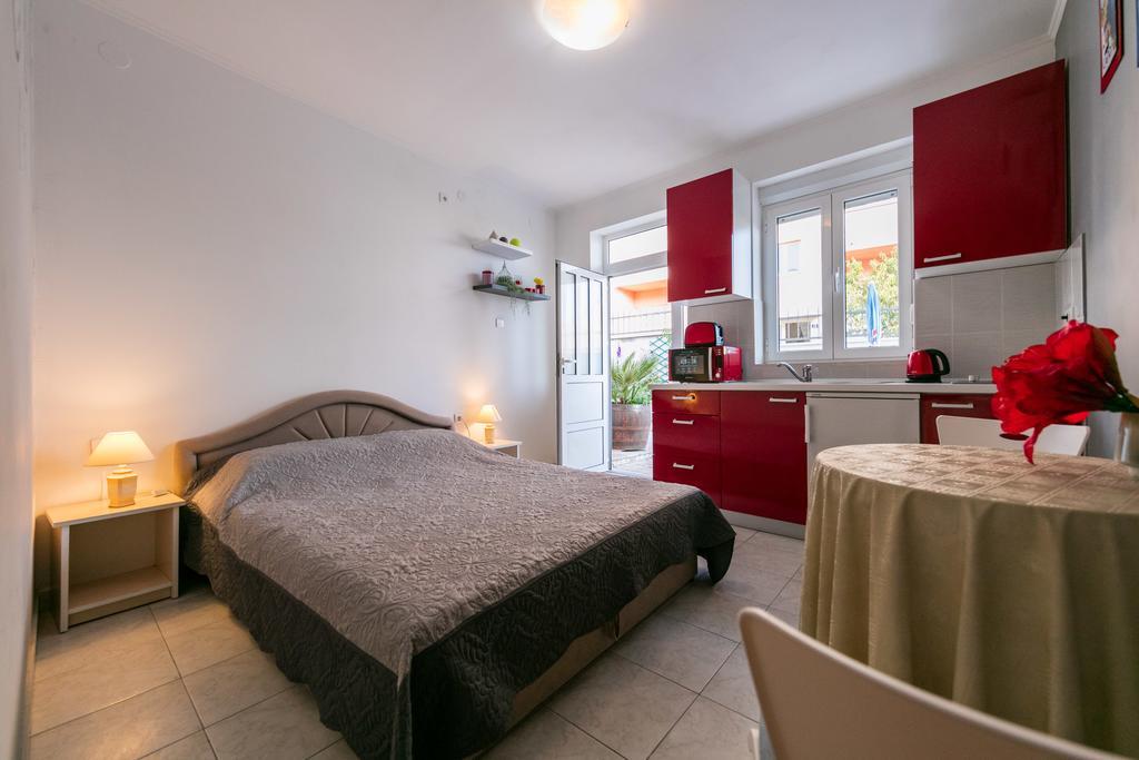 Apartments Kastelani Komiža Zewnętrze zdjęcie