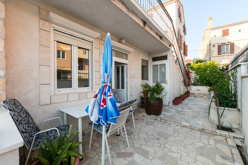 Apartments Kastelani Komiža Zewnętrze zdjęcie