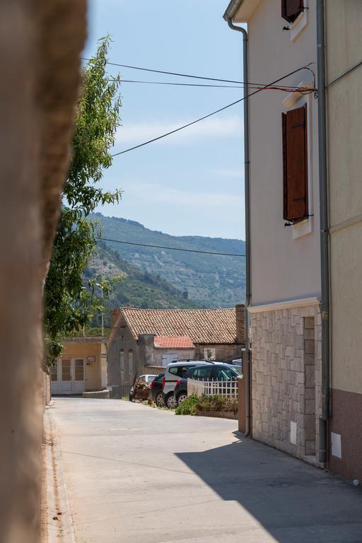 Apartments Kastelani Komiža Zewnętrze zdjęcie