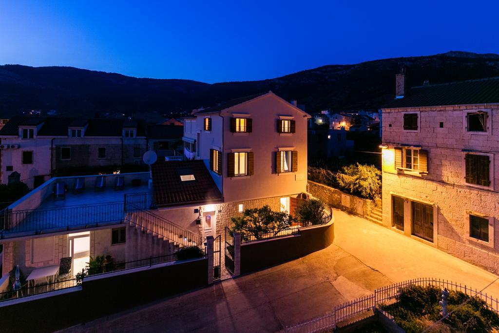 Apartments Kastelani Komiža Zewnętrze zdjęcie