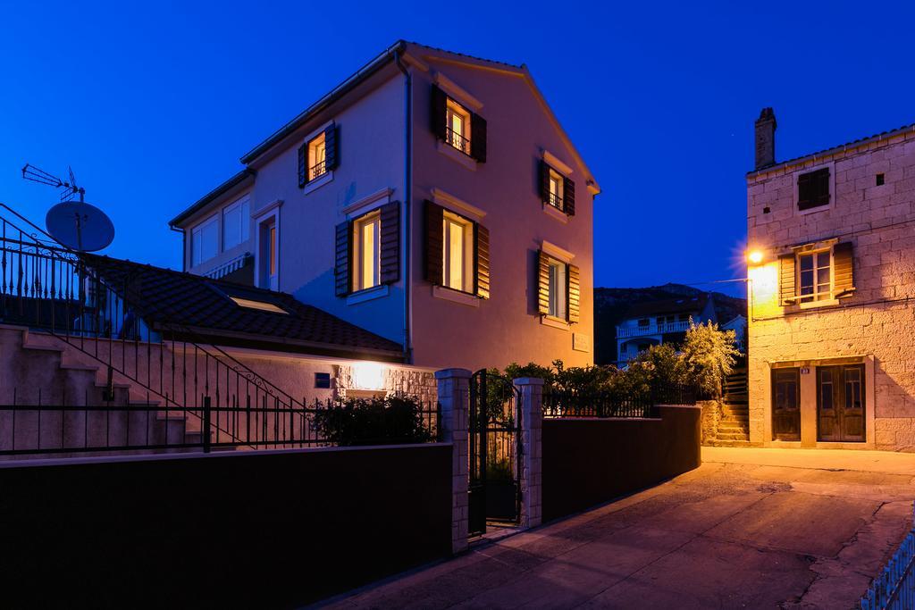 Apartments Kastelani Komiža Zewnętrze zdjęcie