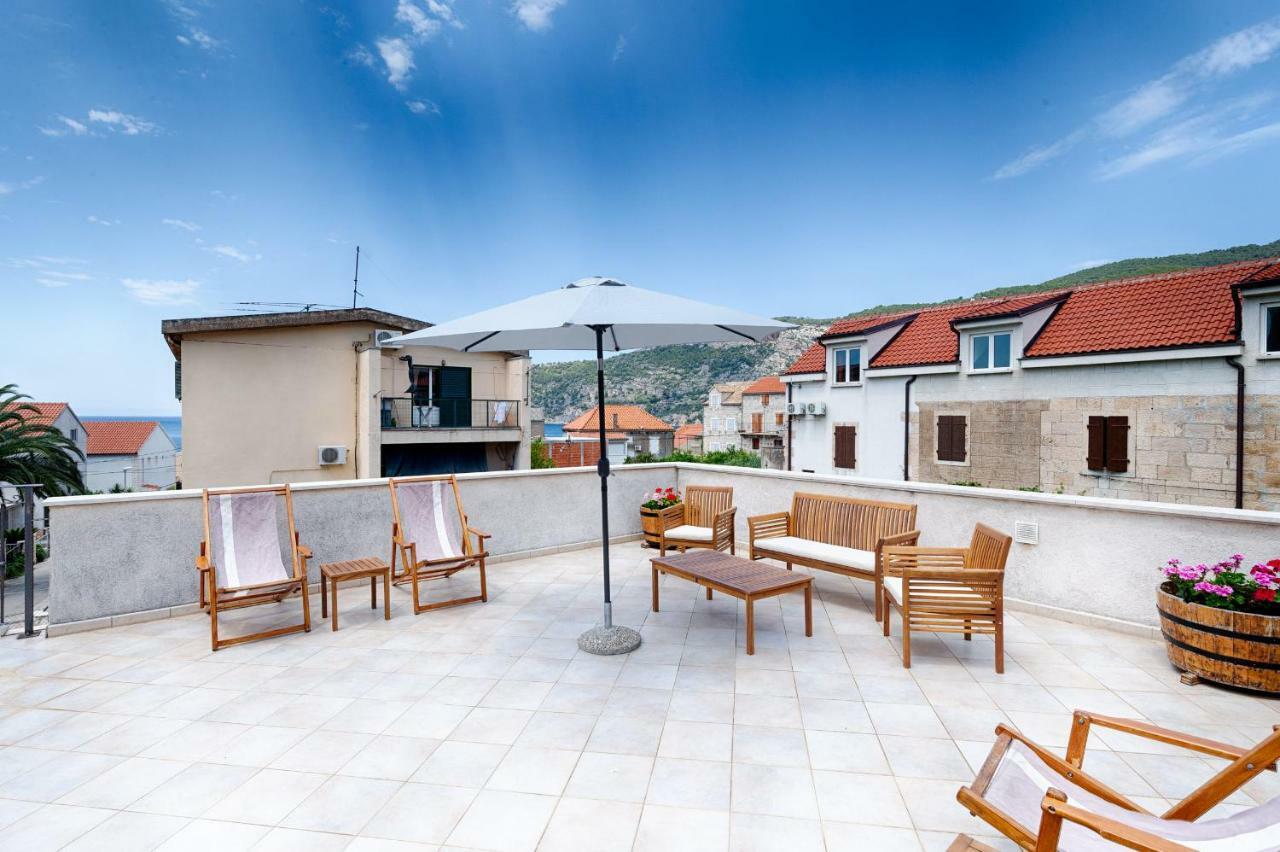 Apartments Kastelani Komiža Zewnętrze zdjęcie